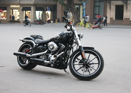 Harley-davidson breakout 2014 - kỵ sĩ bóng đêm giữa hà thành - 5