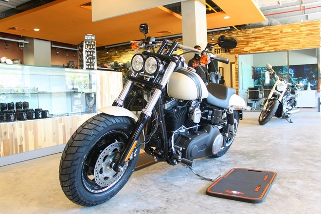Harley-davidson fat bob 2014 xế hạng sang giá 700 triệu tại việt nam - 1