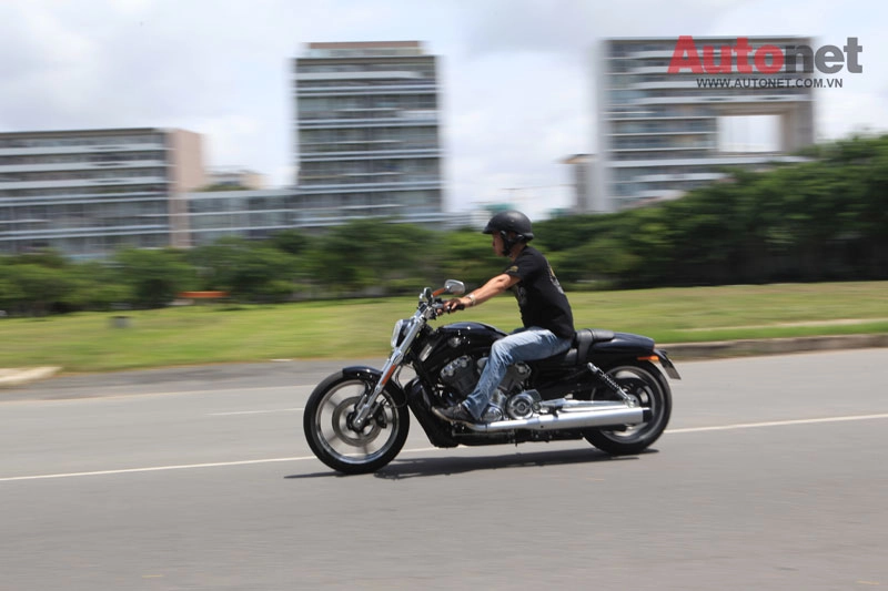 Harley-davidson v-rod muscle 2014 chính hãng tại việt nam - 2