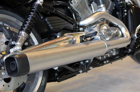 Harley-davidson v-rod muscle mạnh mẽ cùng cổ máy hợp tác với porsche - 12