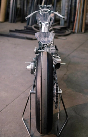 Harley ironhead hazan chiếc môtô độ siêu tưởng - 5