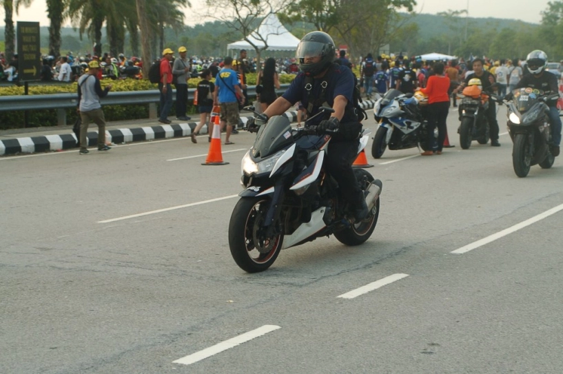 Hình ảnh và clip moto gp 2014 do thành viên 2banh ghi lại từ trường đua sepang - 3