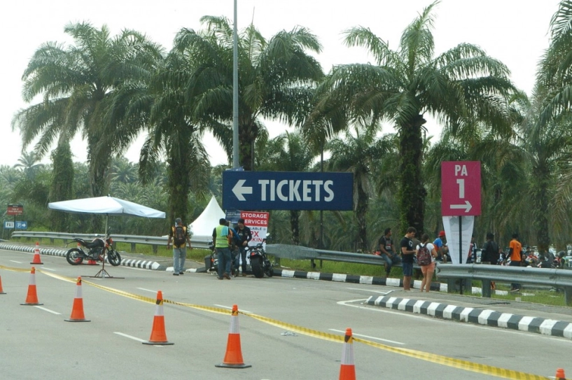 Hình ảnh và clip moto gp 2014 do thành viên 2banh ghi lại từ trường đua sepang - 10
