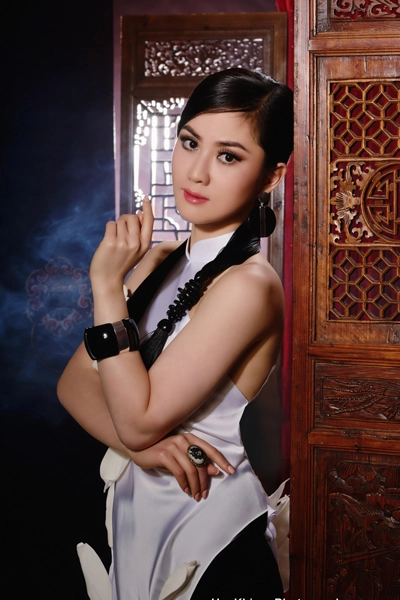 Hoa hậu phu nhân nền nã với trang phục quỳnh paris - 5