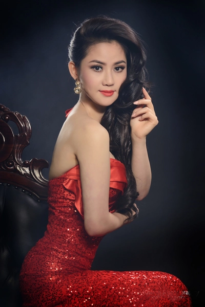 Hoa hậu phu nhân nền nã với trang phục quỳnh paris - 6