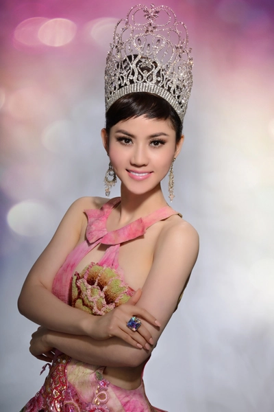 Hoa hậu phu nhân nền nã với trang phục quỳnh paris - 7