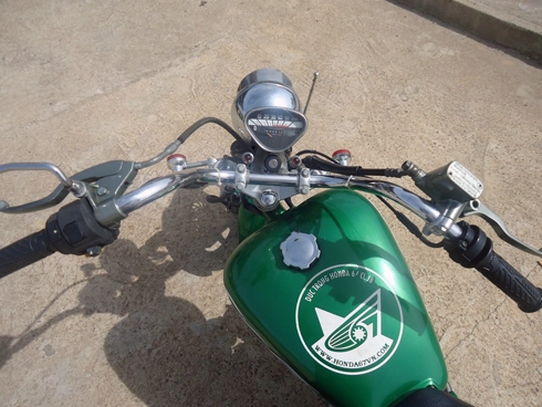 Honda 67 độ phong cách chopper - 10