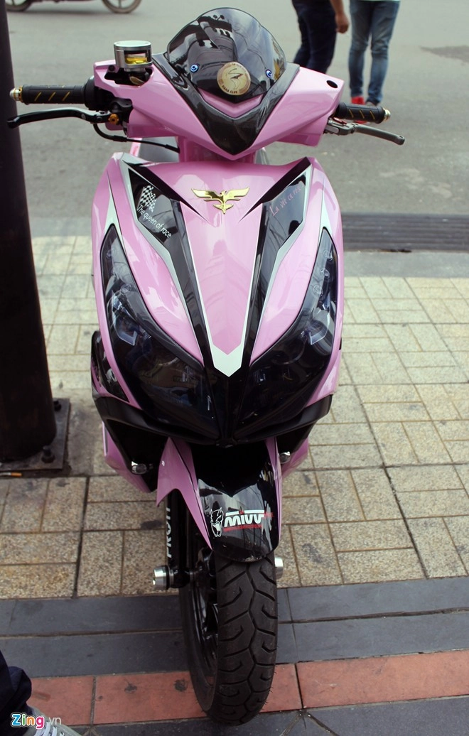 Honda air blade độ siêu chất với màu hồng nữ tính - 2