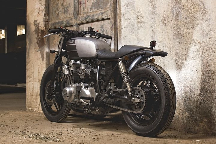 Honda cb750 đầy chất thép với phong cách cafe racer - 3