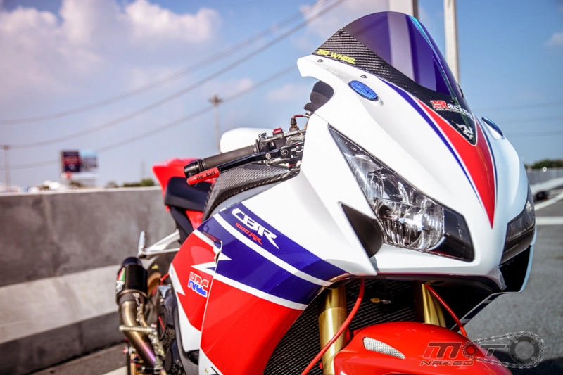 Honda cbr1000rr fireblade sp độ full option tại thái - 2