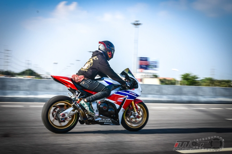 Honda cbr1000rr fireblade sp độ full option tại thái - 29