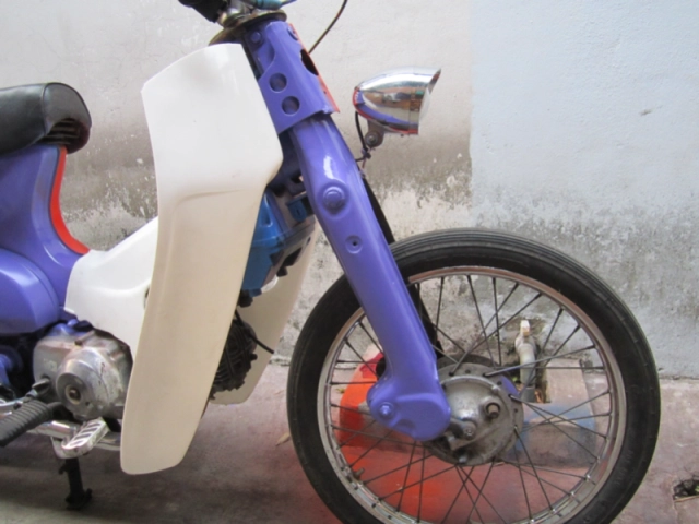 Honda cub 81 độ bobber 2 màu độc đáo - 9