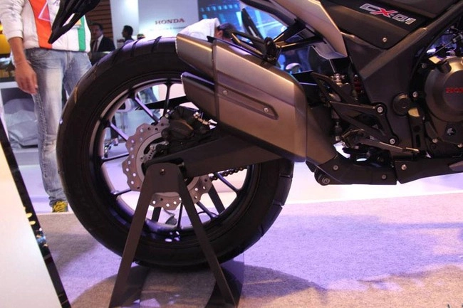 Honda cx-01 xe nakedbike phong cách streetfighter - 3