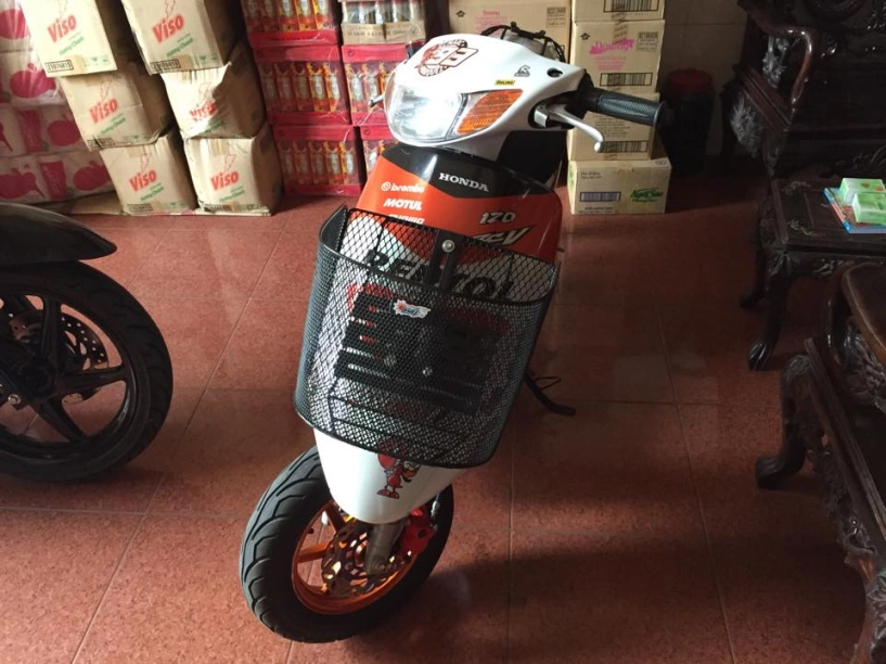 Honda dio độ phong cách marquez 93 - 2