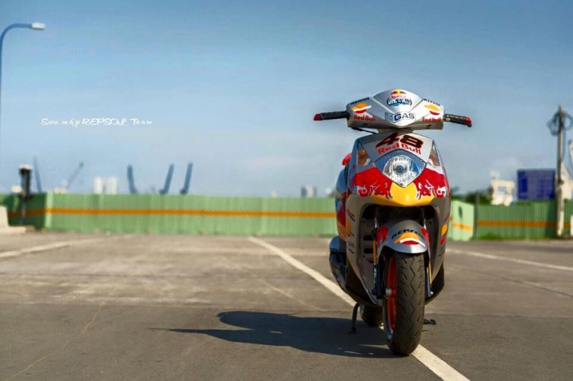 Honda dylan phong cách hơn trong phiên bản redbull - 1