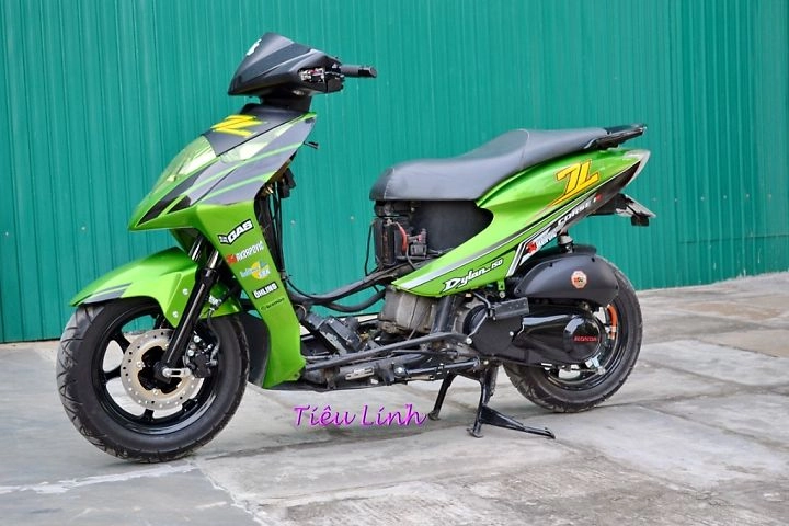 Honda dylan xanh lá độ với phong cách cực gấu - 3