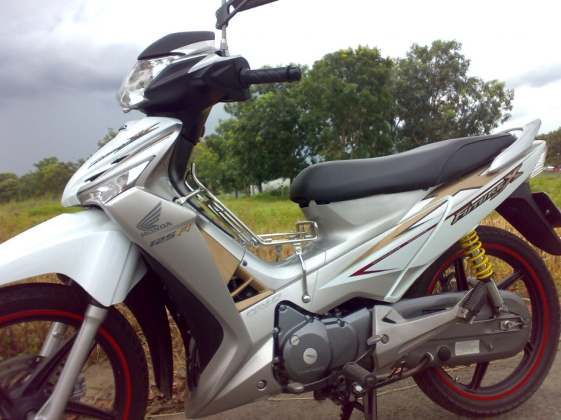 Honda future x 125 fi trắng-bạc-vàng 2011 - 3