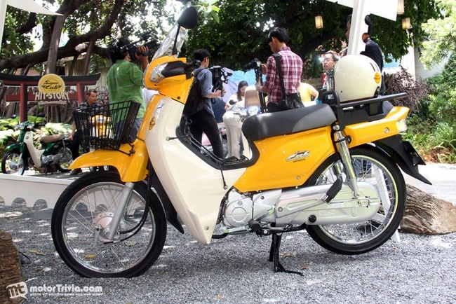 Honda giới thiệu super cub 2014 tại xứ chùa vàng - 12