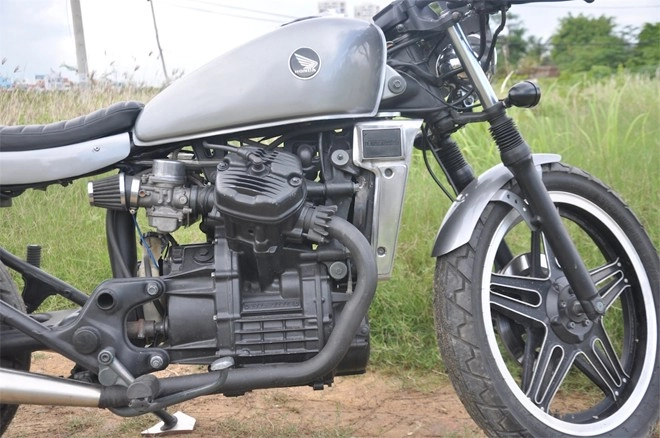 Honda gl400 cafe racer độ chất đến từng chi tiết tại sài gòn - 8