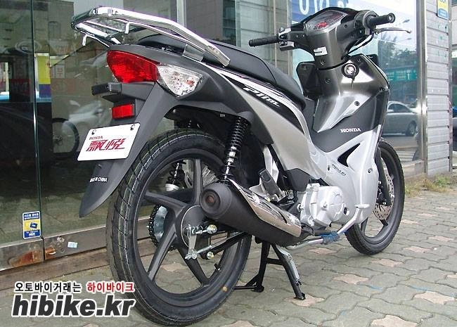 Honda plim 110 - wave ở xứ sở k-pop - 11