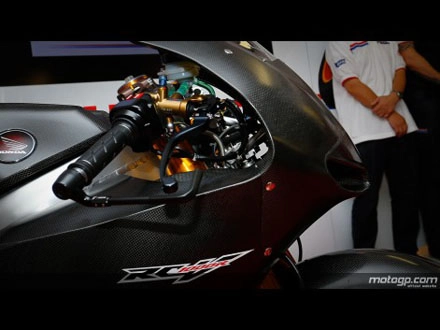 Honda rcv1000r - mẫu xe dành cho mùa giải motogp 2014 - 3