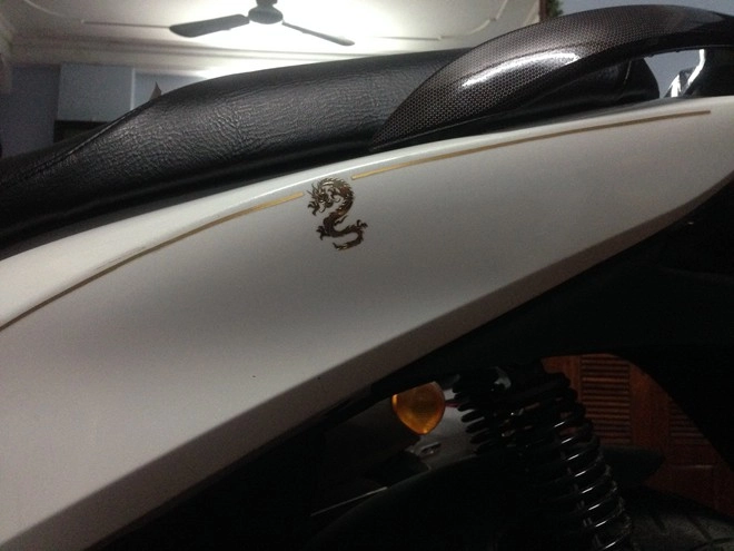 Honda sh in hình rồng lấy cảm hứng từ rolls-royce phantom - 6