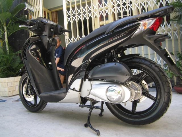 Honda sh150i vn đen sproty đk 72011 mẫu đh mới - 4