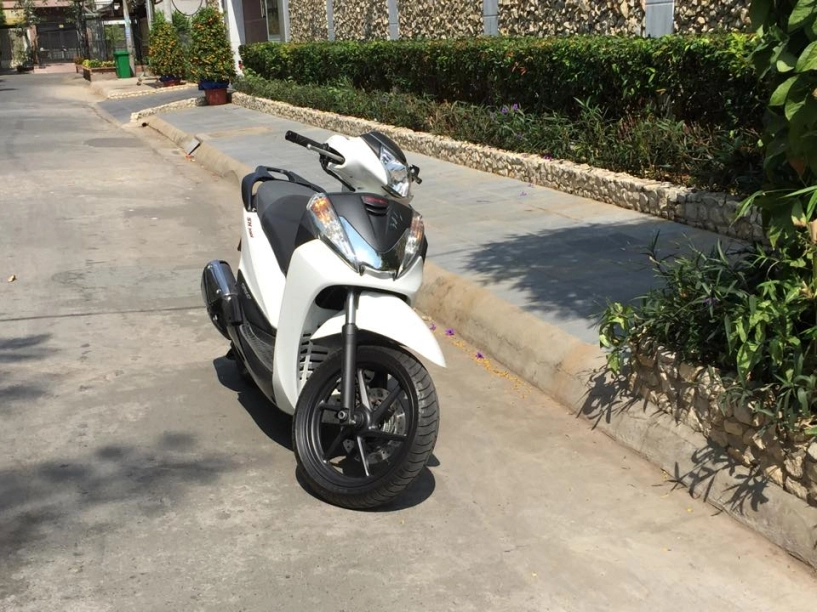 Honda sh300i đăng ký 12014 đi 3000km cần bán - 1