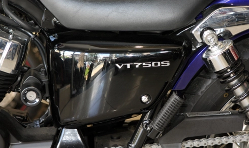 Honda vt750s tricolour chiếc môtô hàng độc tại sài gòn - 4