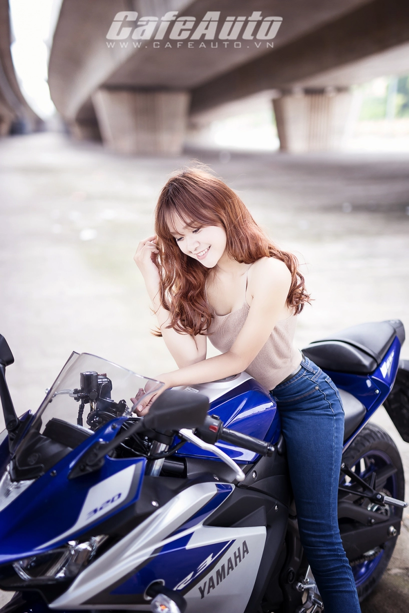 Hot girl hà thành xinh đẹp đầy cá tính bên yamaha r3 - 1