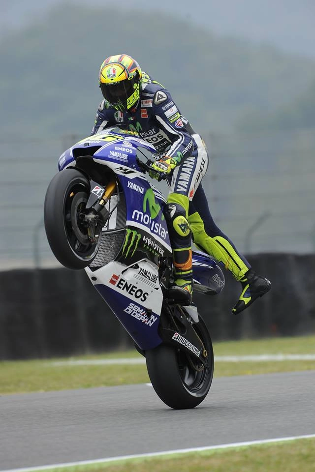 Huyền thoại valentino rossi và những hình ảnh mới nhất - 9