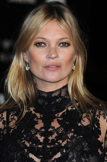 Kate moss khoe hình thể với váy ren xuyên thấu - 5