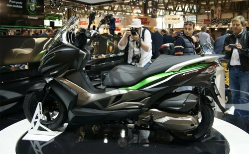 Kawasaki j300 - xe ga phong cách thể thao - 4