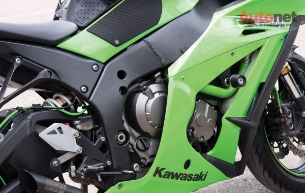 Kawasaki ninja zx-10 một trong những kẻ dẫn đầu về tốc độ - 3