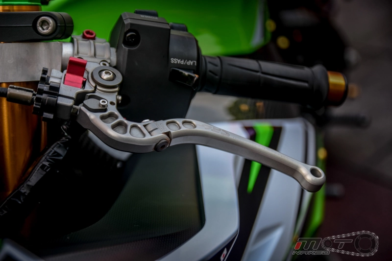 Kawasaki ninja zx-10r phiên bản 30 năm độ sành điệu trên đất thái - 27