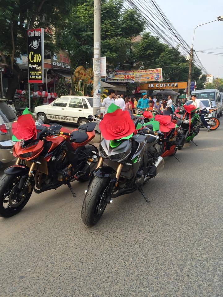 Kawasaki z1000 đời 2014 tham gia rước dâu hoành tráng - 6