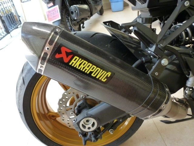 Kawasaki z1000 ép cân làm siêu mẫu - 18