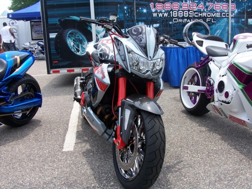Kawasaki z1000 rực rỡ từng centimet - 3