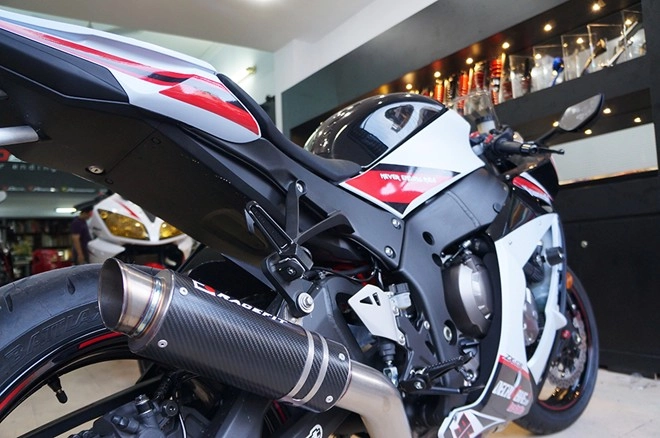 Kawasaki zx-10r 2013 được độ đậm phong cách dân chơi - 7