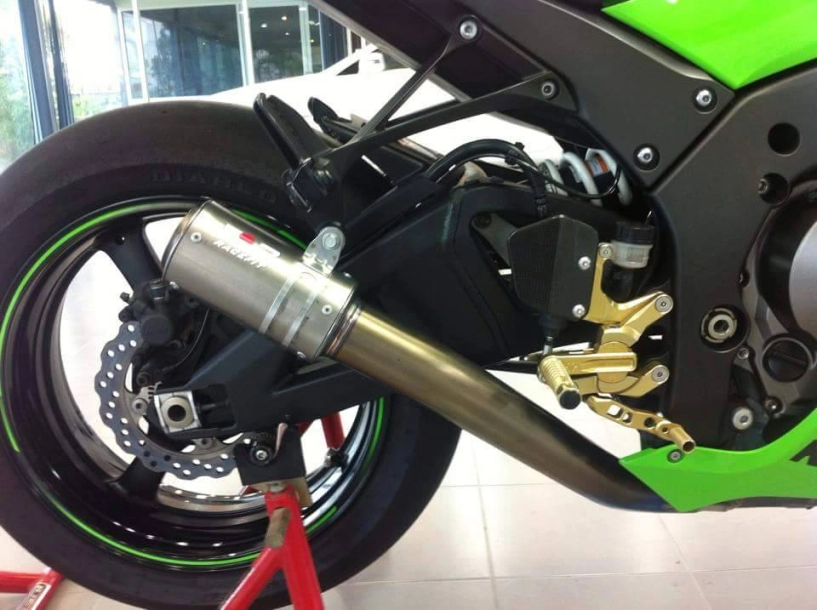 Kawasaki zx-10r độ chất chơi với những option đơn giản - 8