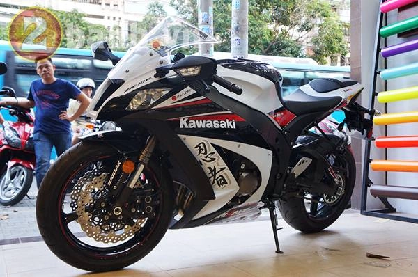 Kawasaki zx-10r race graphics design by decal4bike - 13