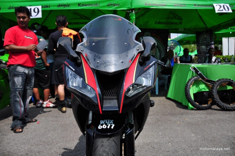 Kawasaki zx-10r yoshimura tuyệt phẩm ở malaysia - 2