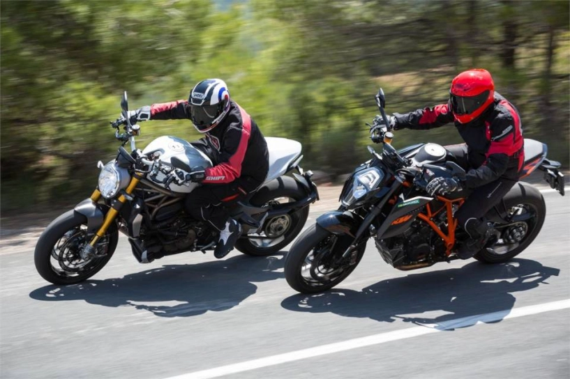 kẽ tám lạnh người nữa cân ktm duke super 1290 r vs ducati monster 1200s - 11