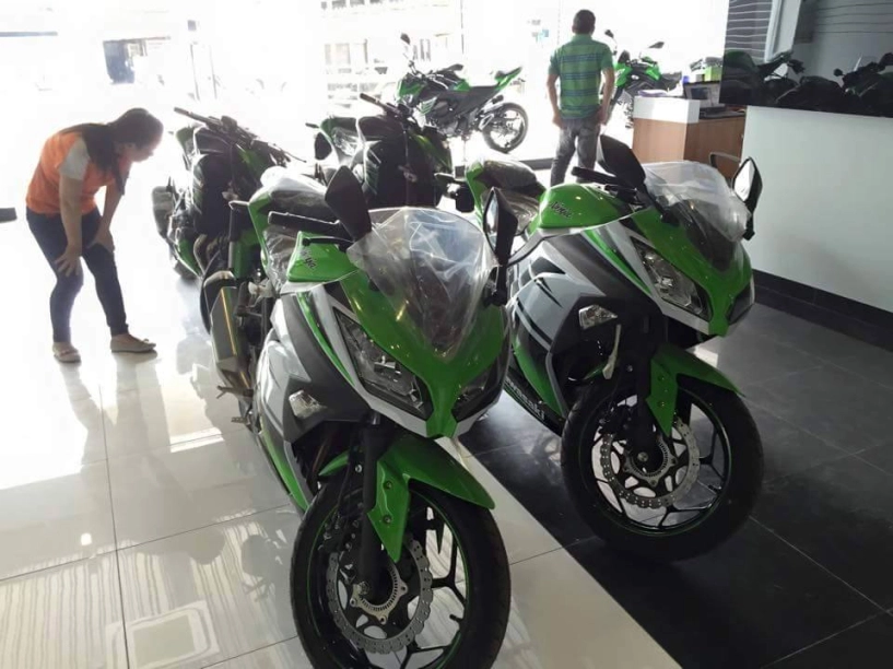 Khuyến mãi đặc biệt cho xe kawasaki chính hãng tại hà nội - 12