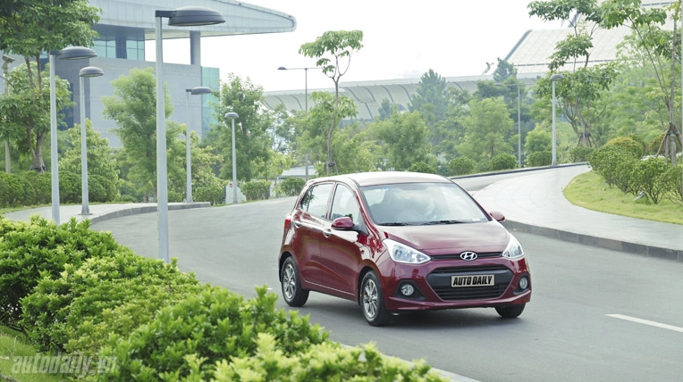 Kia morning và hyundai grand i10 so tài xế nhỏ - 7