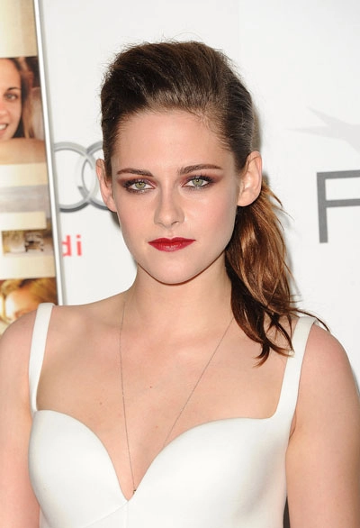 Kristen stewart sáng tạo với cách tán mắt khói - 5