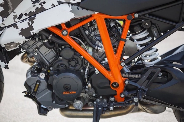 Ktm 1290 super duke gt mẫu sport-touring mới vừa được hé lộ - 6