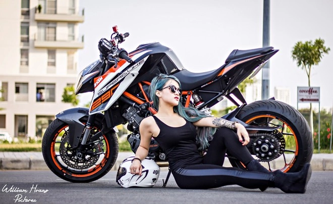 Ktm 1290 super duke r đọ dáng cùng nữ dj sài gòn - 2