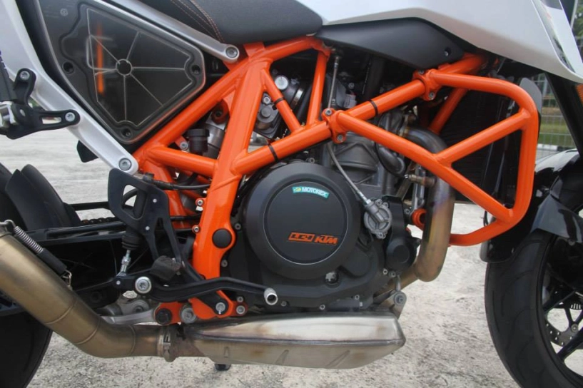 Ktm duke 690 cùng pô akrapovic - 4