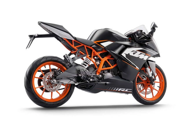 Ktm giới thiệu bộ ba môtô mới - 12